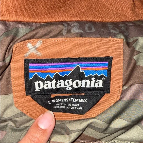 Patagonia Women's Puffer Jacket - Dusty Rose/Pale Peach - Picture 3 of 13